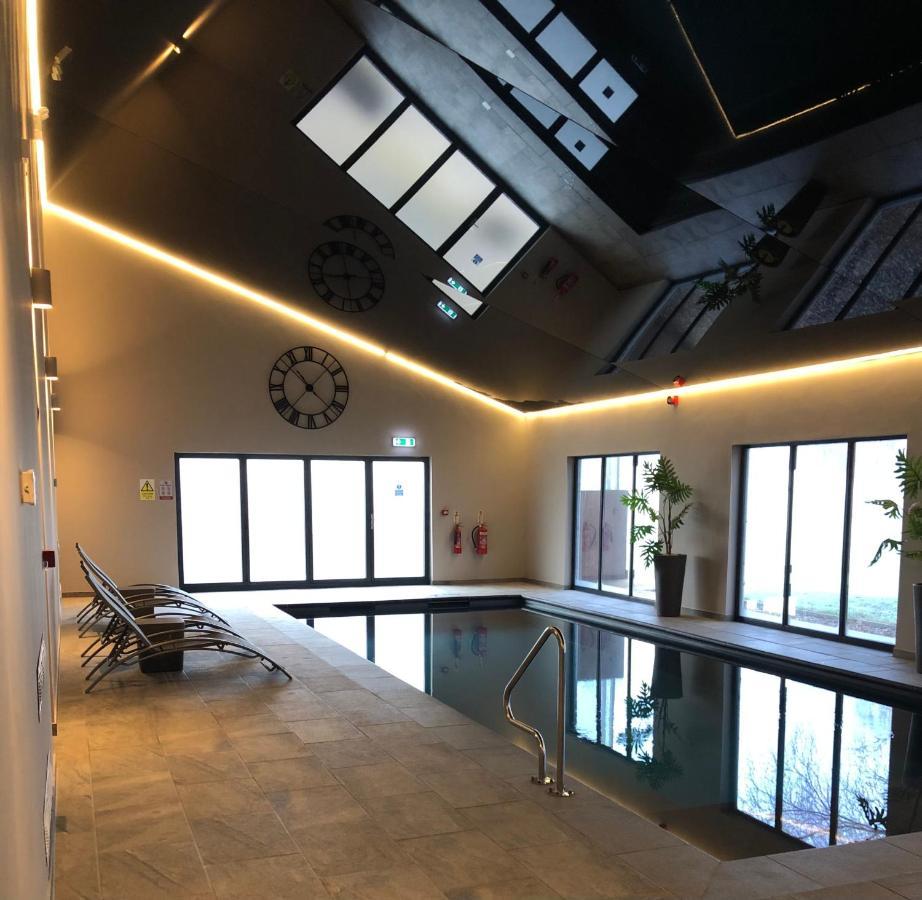 Burton & Guest house 4*